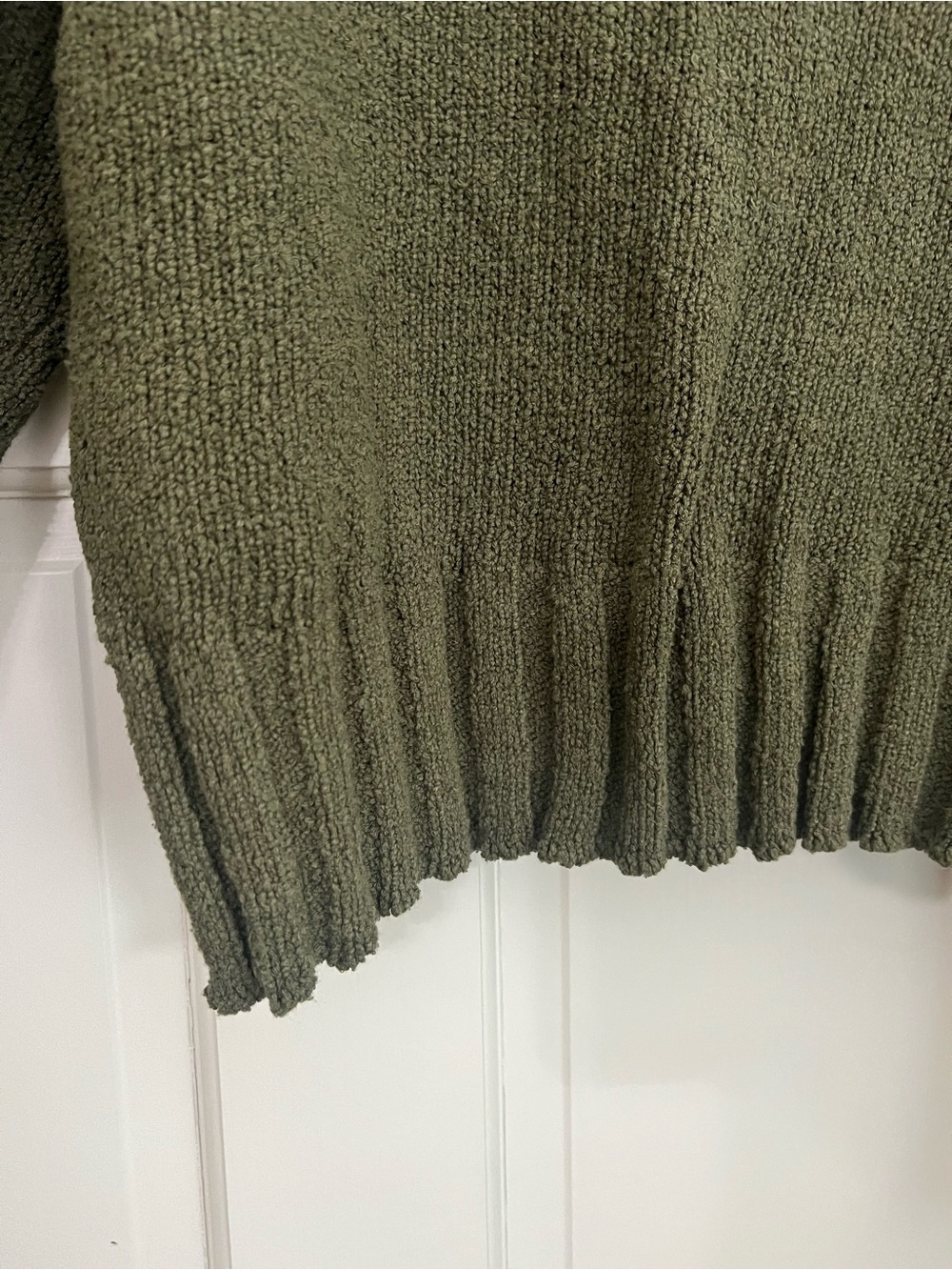 Like New J CREW Super Soft Olive Green Crewneck Sweater - Medium - Picture 4 of 11